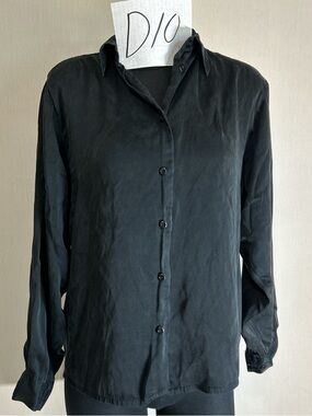 SILKLAND Size M Classic Black Button-Up Blouse
